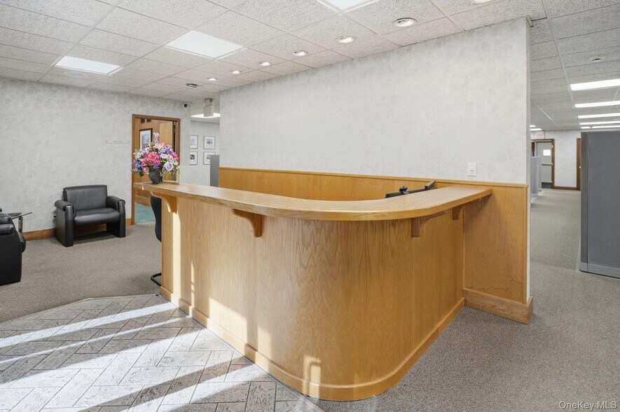 More Photos Of 225 Howell Ave, Riverhead Office For Sale
