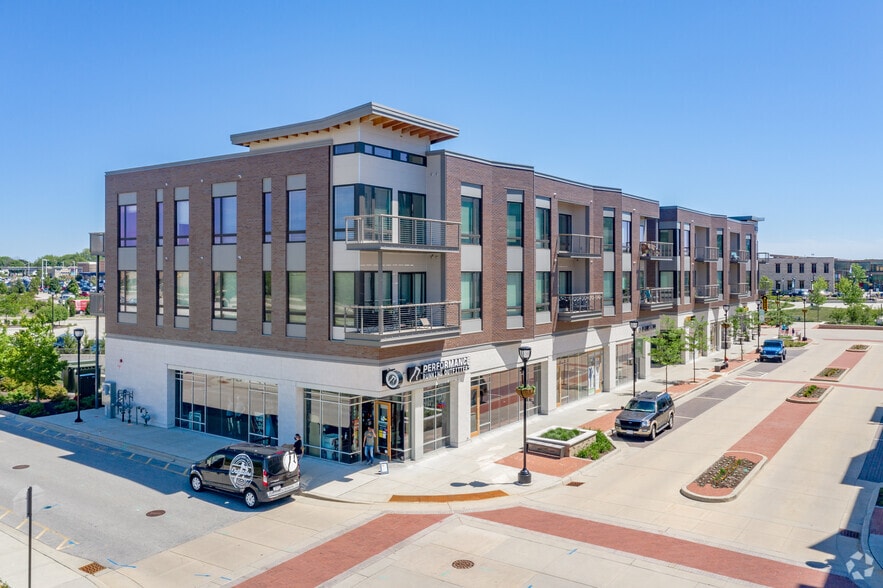 More Photos Of 7955-7973 S Main St, Oak Creek Apartments For Lease