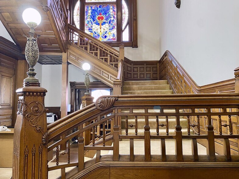 More Photos Of 1015 S 4th St, Louisville Office Residential For Sale