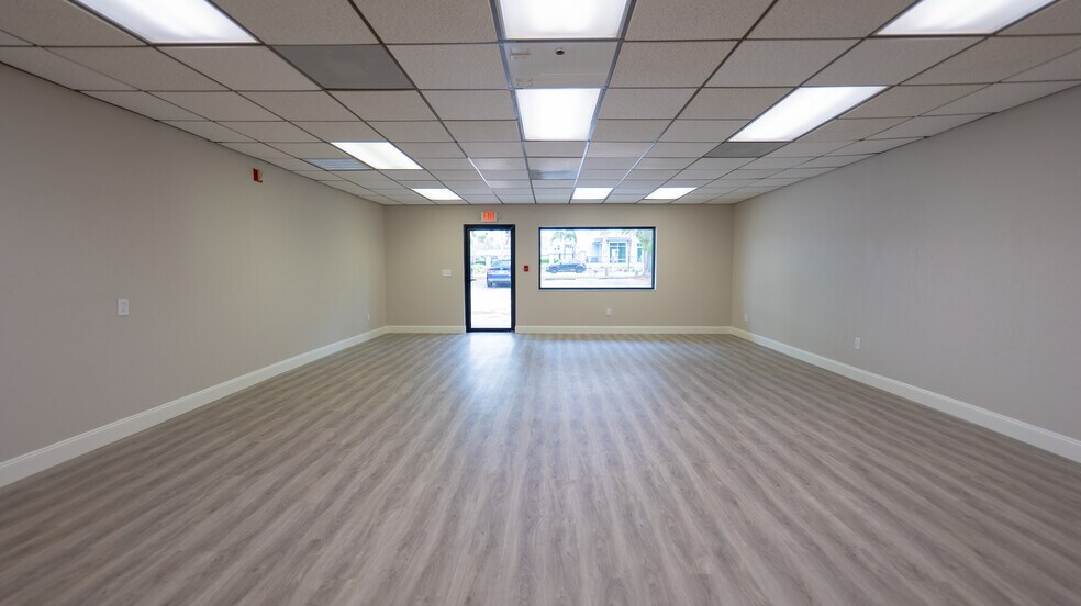 More Photos Of 190 Patricia Ave, Dunedin Office For Lease