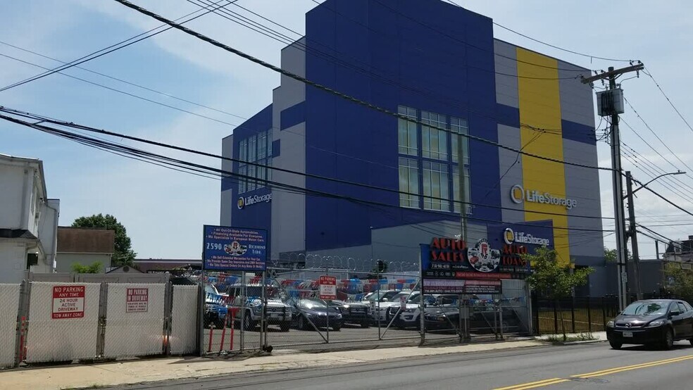 Primary Photo Of , Staten Island General Retail For Sale