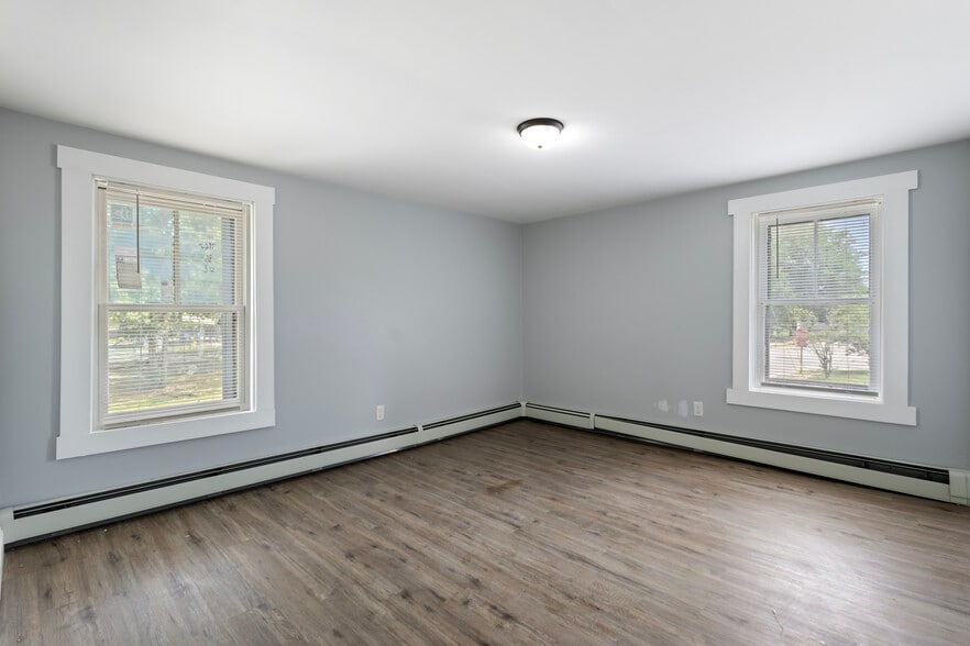 More Photos Of 14 W Natick Rd, Warwick Apartments For Sale
