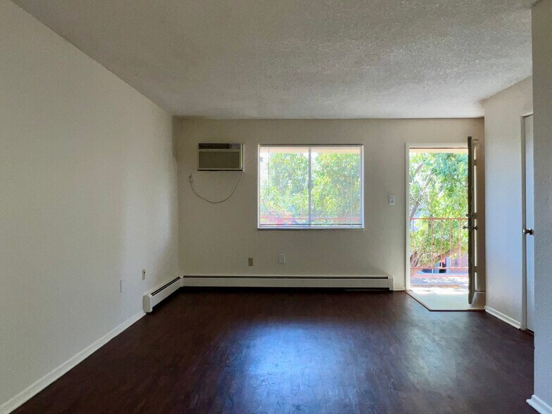 More Photos Of 3300 S Clarkson St, Englewood Apartments For Sale
