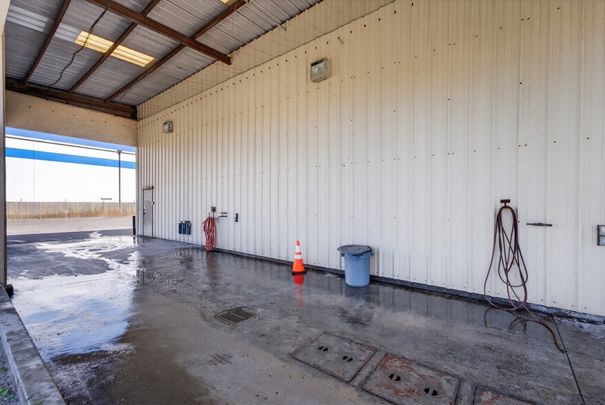 More Photos Of 11080 Commercial Pky, Castroville Warehouse For Sale