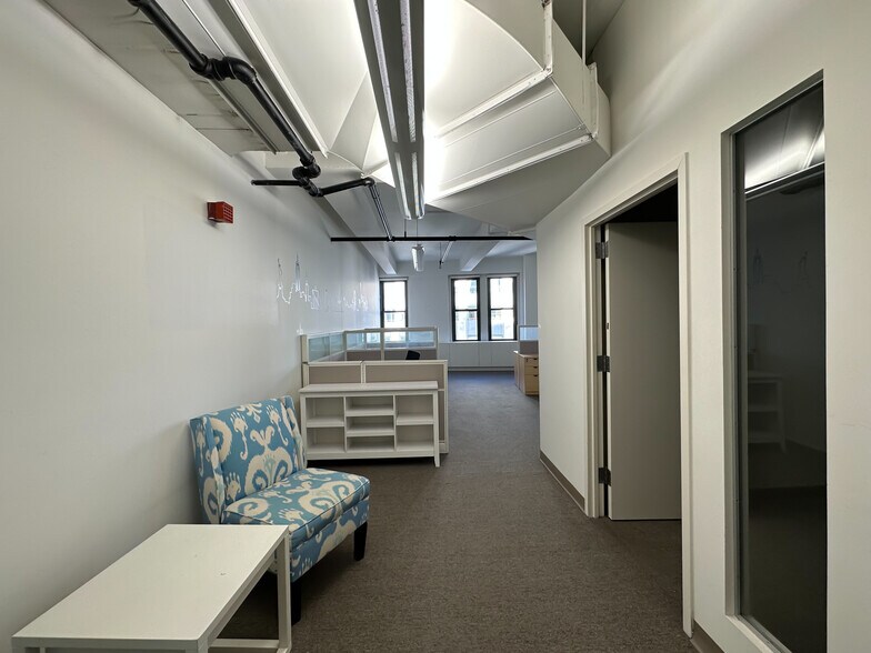 More Photos Of 111 John St, New York Office For Lease