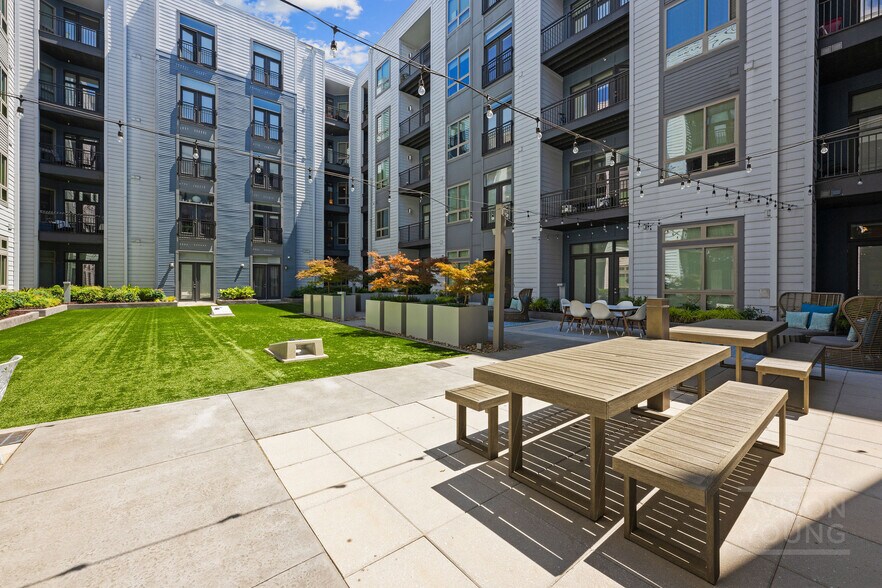More Photos Of 650 E Brooklyn Village Ave, Charlotte Apartments For Sale
