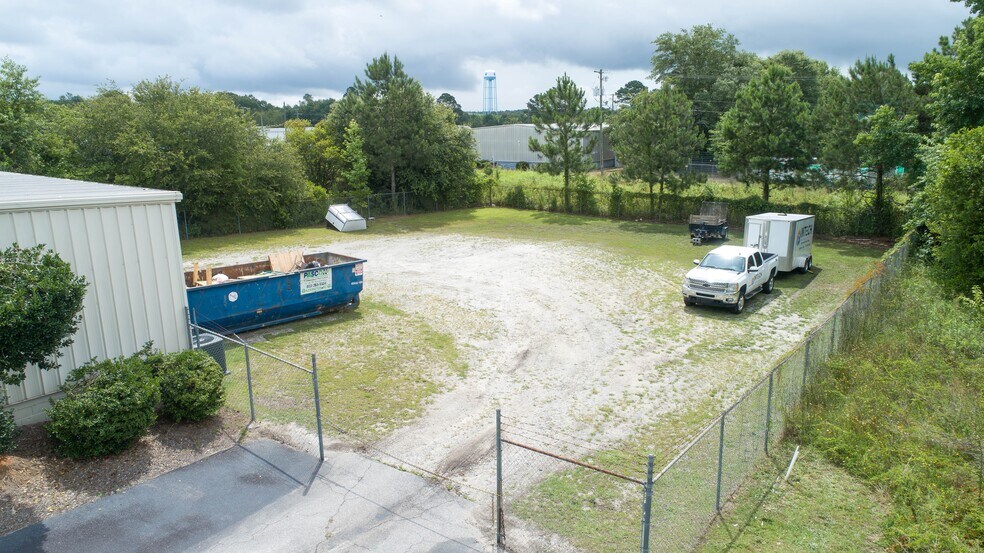 More Photos Of 475 Industrial Dr, Lexington Showroom For Sale