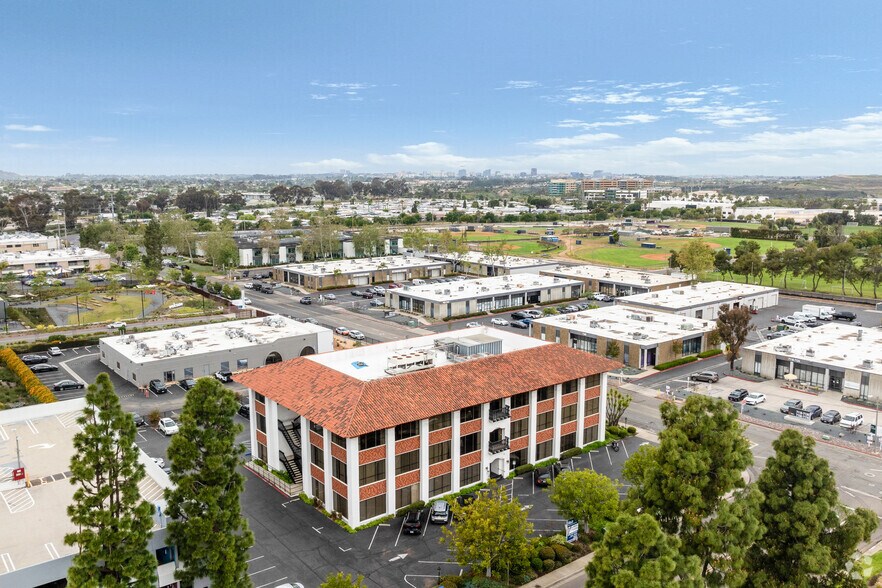 More Photos Of 7071 Convoy Ct, San Diego Office For Lease