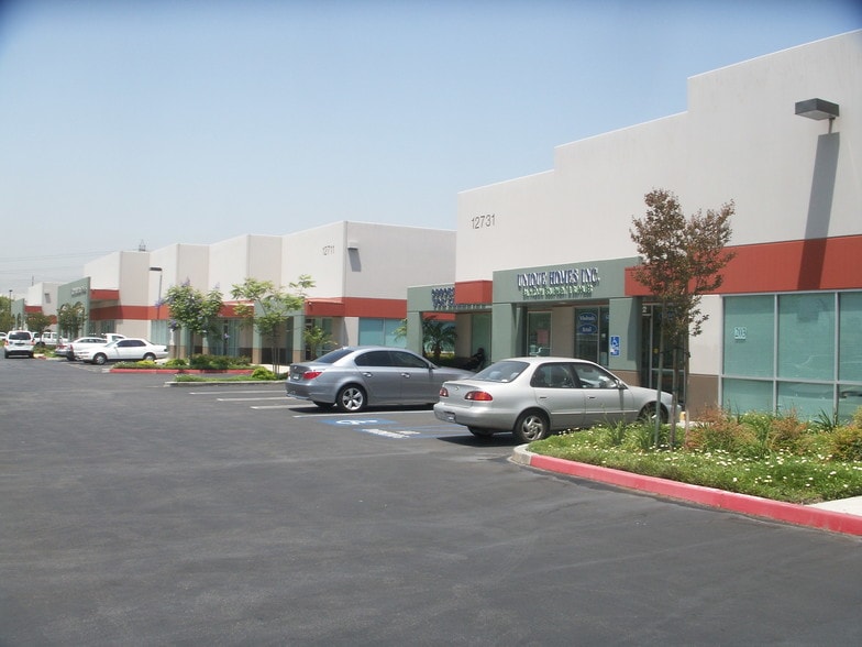 More Photos Of 12711 Ramona Blvd, Baldwin Park Warehouse For Lease