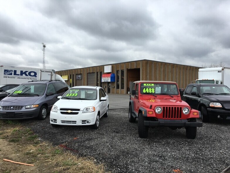 More Photos Of 8602 Mississippi St, Merrillville Parking Lot For Lease