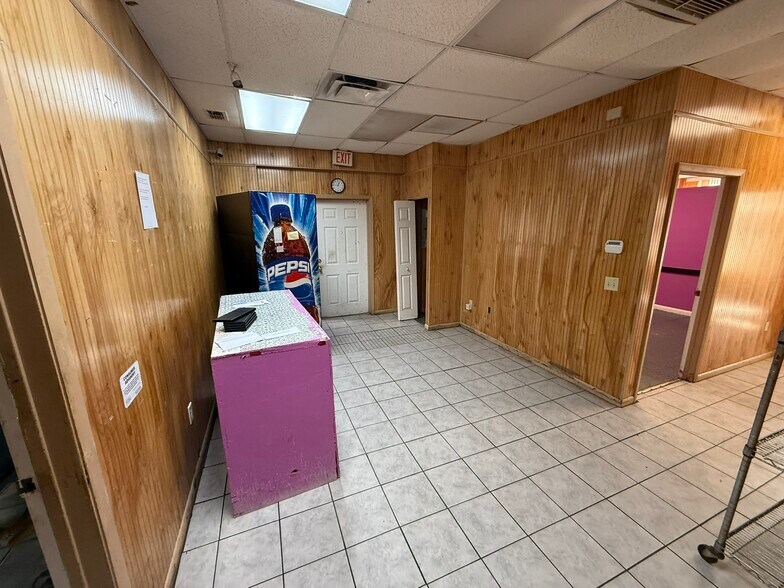 More Photos Of 550 E Main St, Bartow Freestanding For Sale