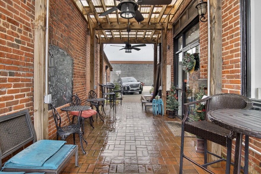 More Photos Of 104-110 S Hill Ave, South Hill Office Residential For Sale