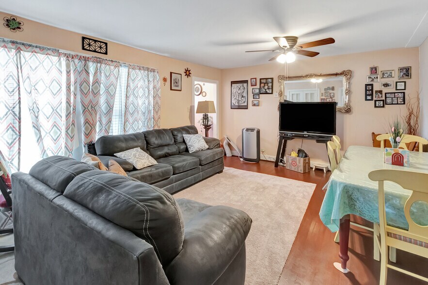 More Photos Of 1005 Macarthur St, Victoria Apartments For Sale