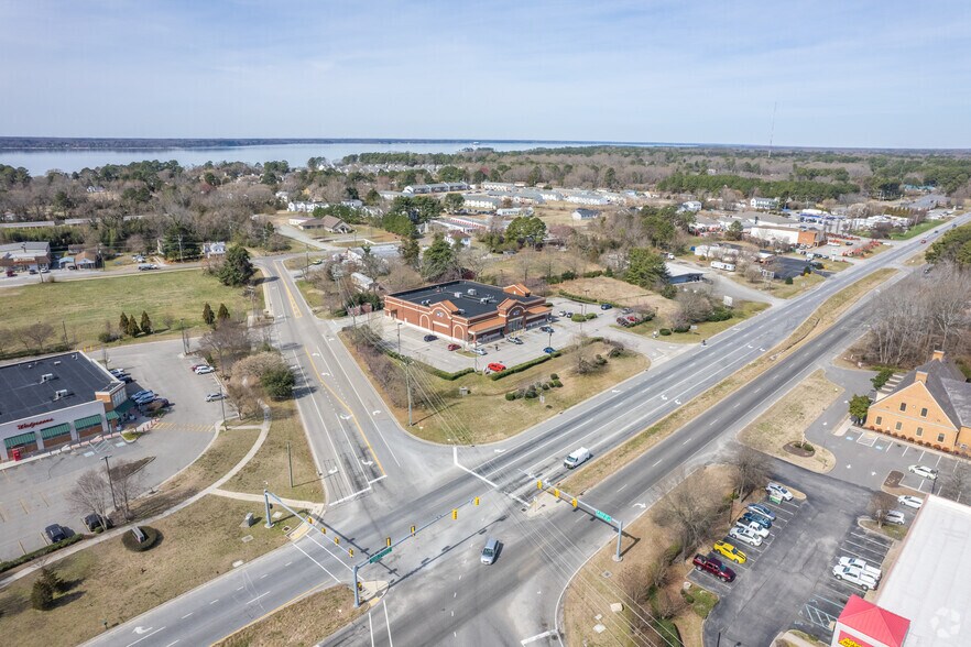 More Photos Of 2460 George Washington Memorial Hwy, Hayes Drugstore For Lease