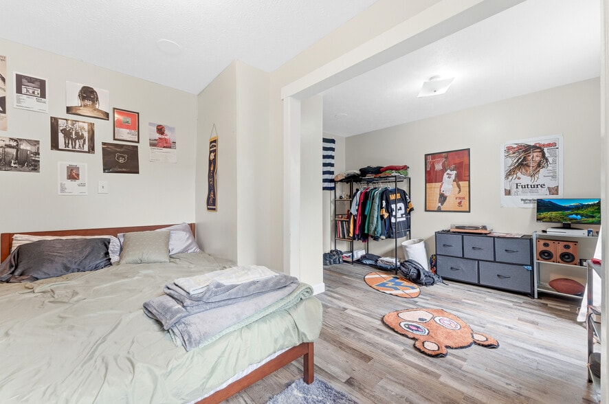 More Photos Of 409 McLane Avenue, Morgantown Apartments For Sale