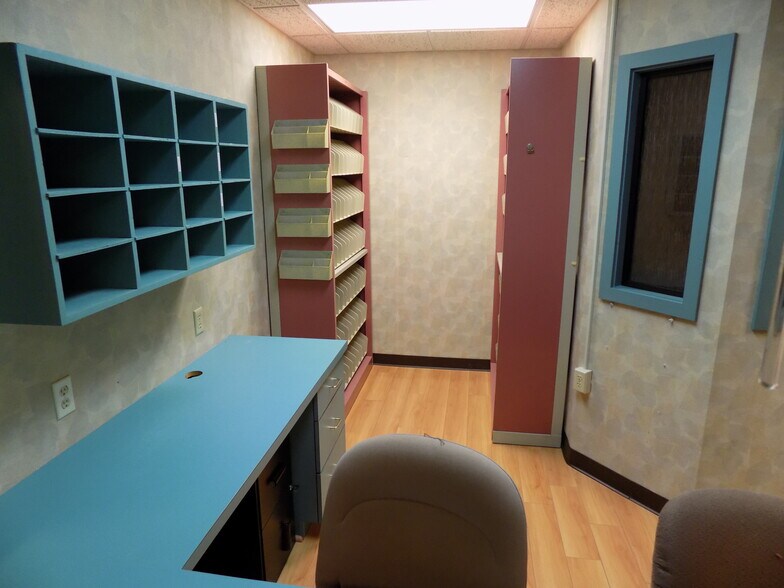 More Photos Of 111 Simsbury Rd, Avon Medical For Lease