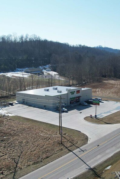 More Photos Of 3181 Ky-3630, Annville General Retail For Sale