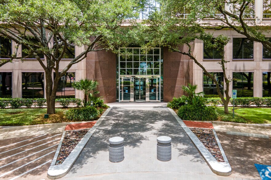 More Photos Of 10101 Reunion Pl, San Antonio Office For Lease