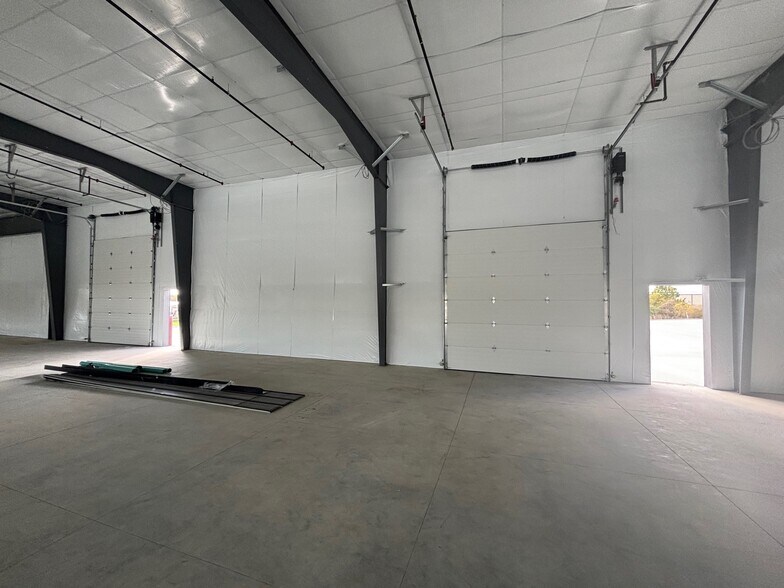 More Photos Of S Highway 63, Columbia General Retail For Lease