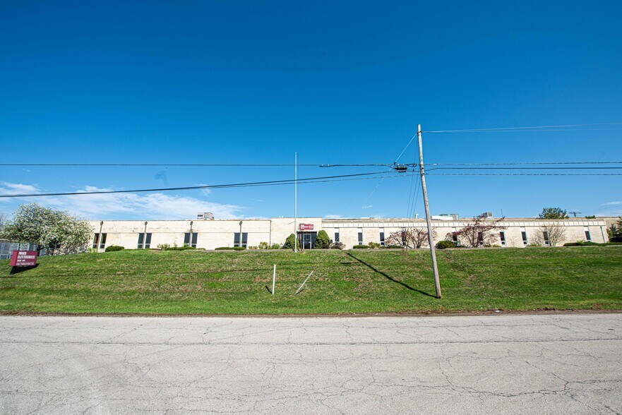 More Photos Of 2105 Production Dr, Louisville Manufacturing For Sale