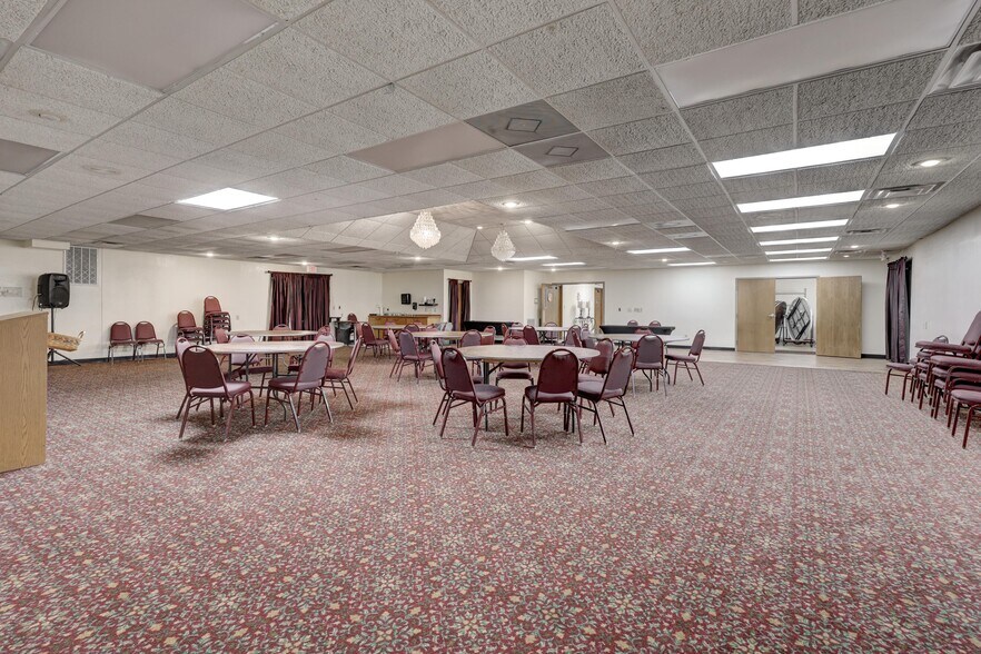 More Photos Of 2728 & 2802 N Rangeline Road, Joplin Flex For Sale