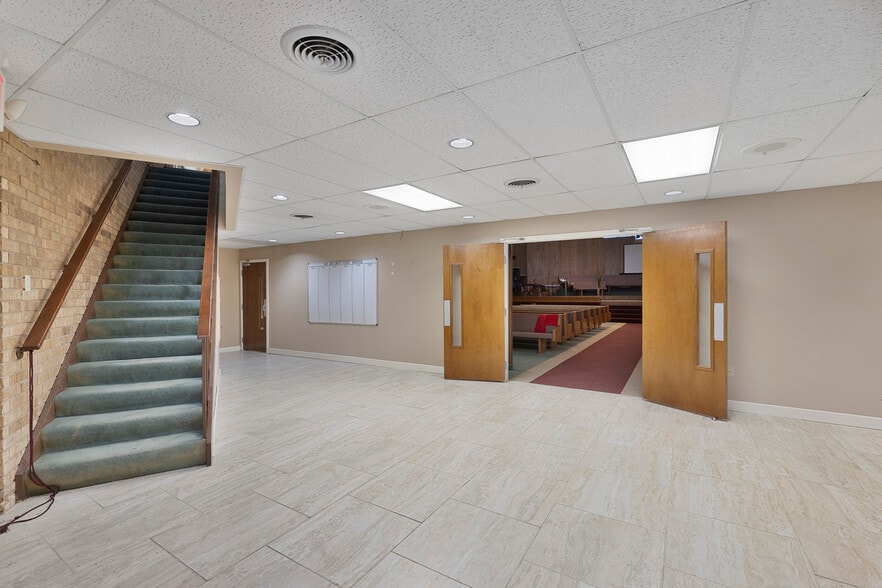 More Photos Of 5051 Trail Lake Dr, Fort Worth Religious Facility For Sale