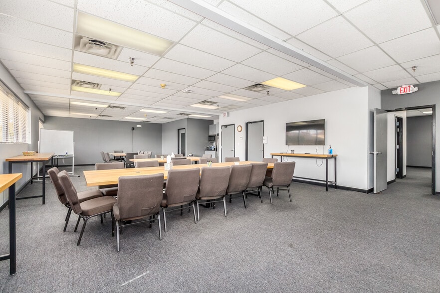 More Photos Of 655 E University Dr, Mesa Schools For Sale