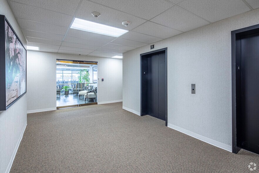 More Photos Of 3975 University Dr, Fairfax Office Residential For Lease