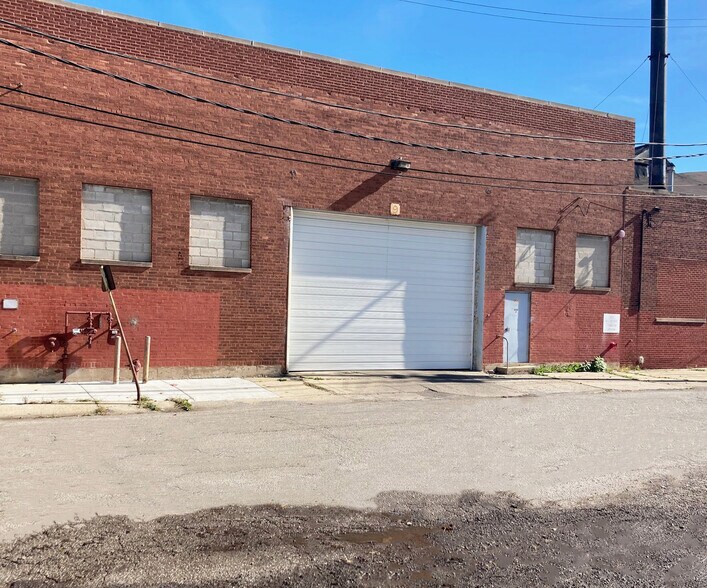 More Photos Of 1201-1275 S Campbell Ave, Chicago Warehouse For Lease