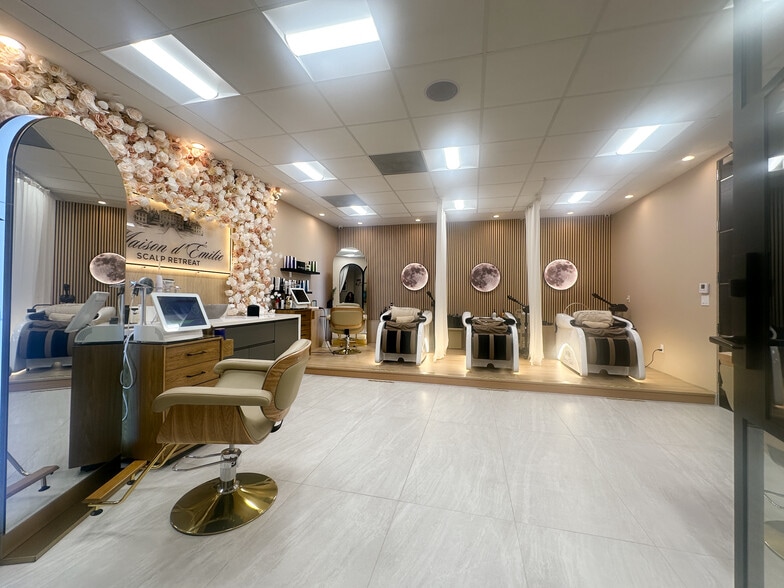 More Photos Of 7225 Melrose Ave, Los Angeles Medical For Lease