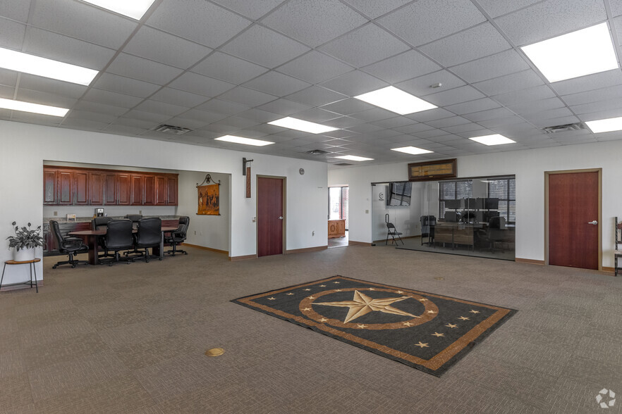 More Photos Of 851 W Harrison Rd, Longview Service For Sale