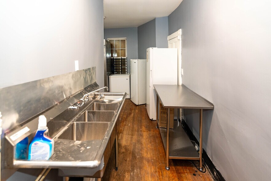 More Photos Of 3409 Greenmount Ave, Baltimore Storefront For Sale