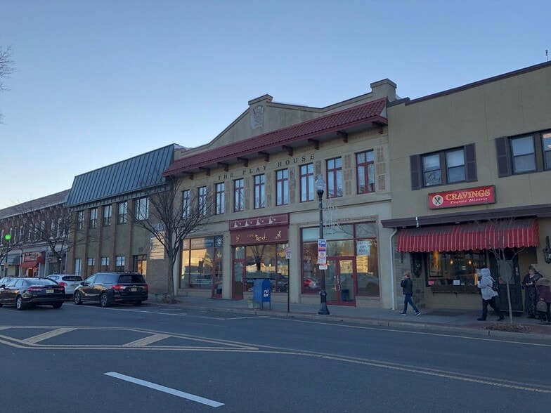 More Photos Of 10-14 Wilsey Sq, Ridgewood Office For Lease