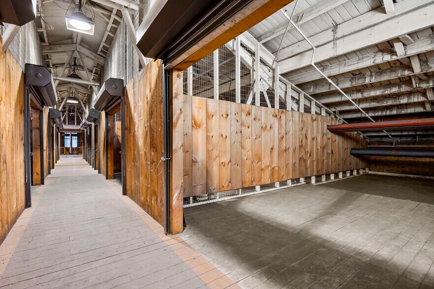 More Photos Of 403-409 N Pearl St, Albany Warehouse For Sale