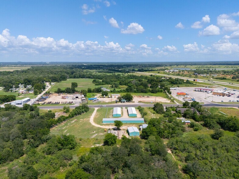 More Photos Of 1940 Magnolia Ave, Luling Self Storage For Sale