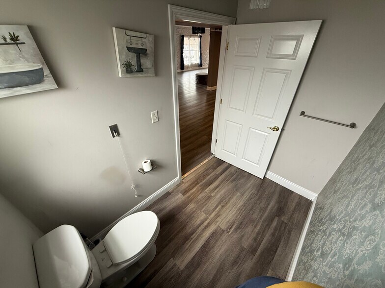 More Photos Of 2290 Foxon Rd, North Branford Storefront Retail Office For Lease