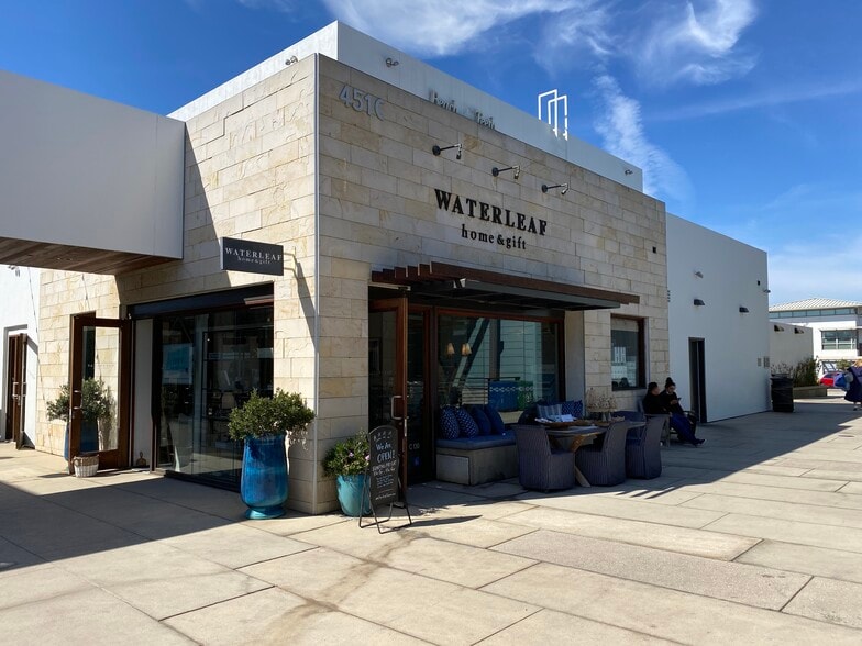 More Photos Of 451 Manhattan Beach Blvd, Manhattan Beach Restaurant For Lease