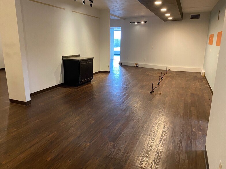 More Photos Of 110 S Main St, Brillion Storefront Retail Office For Sale