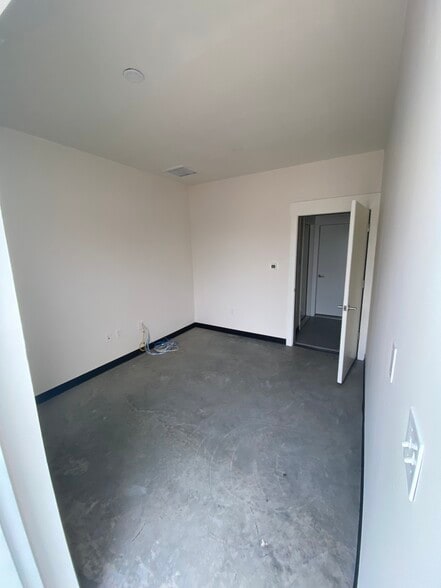 More Photos Of 16524 FM 973, Manor Warehouse For Lease