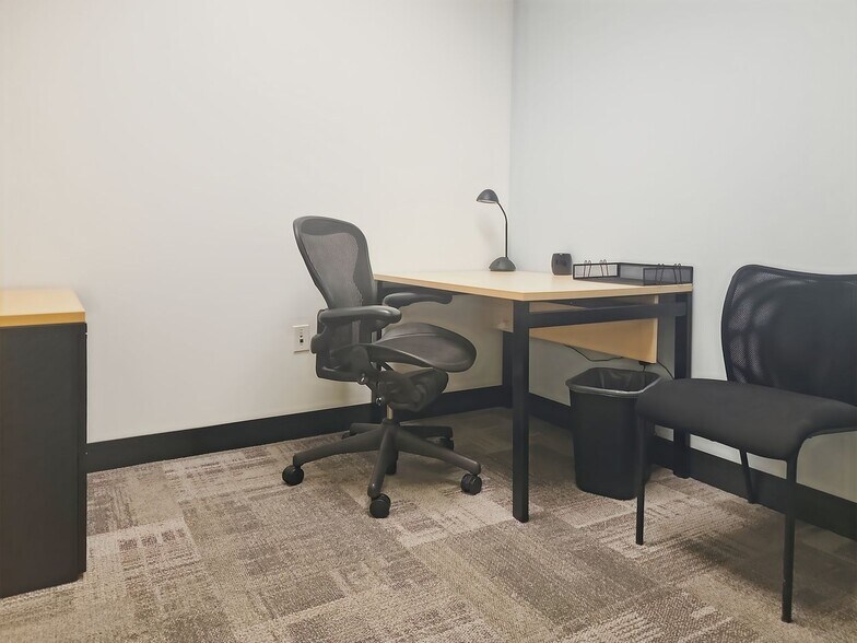 More Photos Of 725 Cool Springs Blvd, Franklin Coworking Space