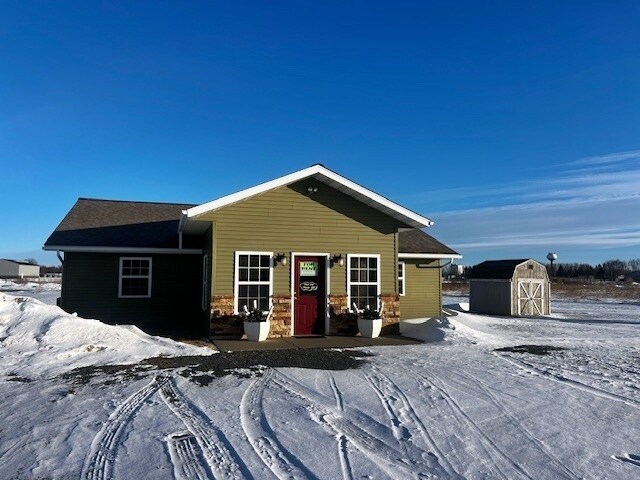 More Photos Of 208 W Cedar St, Spencer Flex For Lease