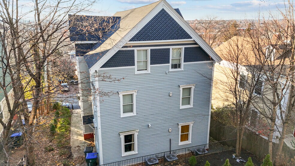 More Photos Of 36 Pratt St, Providence Specialty For Sale