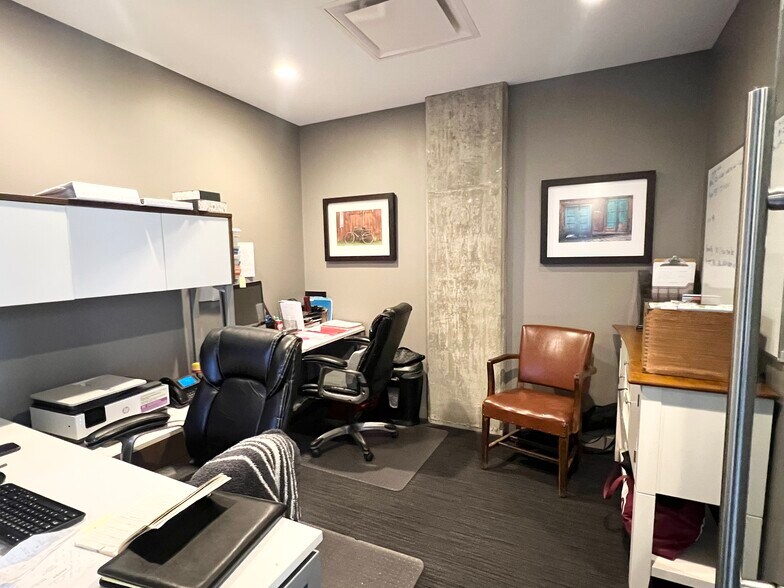 More Photos Of 1000 Division St, Nashville Apartments For Lease