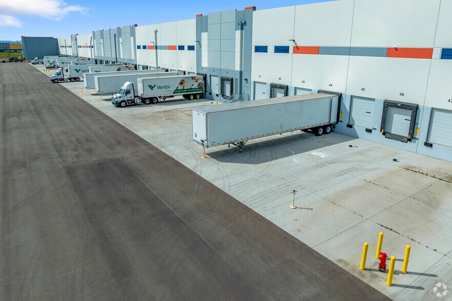 More Photos Of 3160 N Chrisman Rd, Tracy Warehouse For Lease