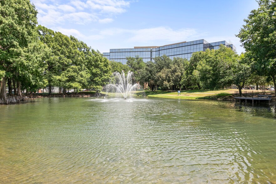 More Photos Of 600 Six Flags Dr, Arlington Office For Lease