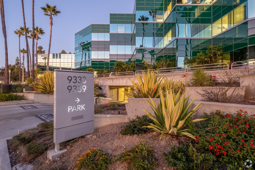 More Photos Of 9333 Genesee Ave, San Diego Unknown For Lease