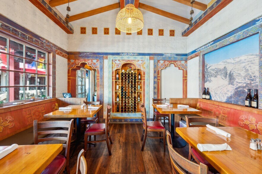 More Photos Of 460 - 464 1st St E, Sonoma General Retail For Sale