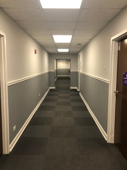 More Photos Of 4343 Old Grand Ave, Gurnee Medical For Lease