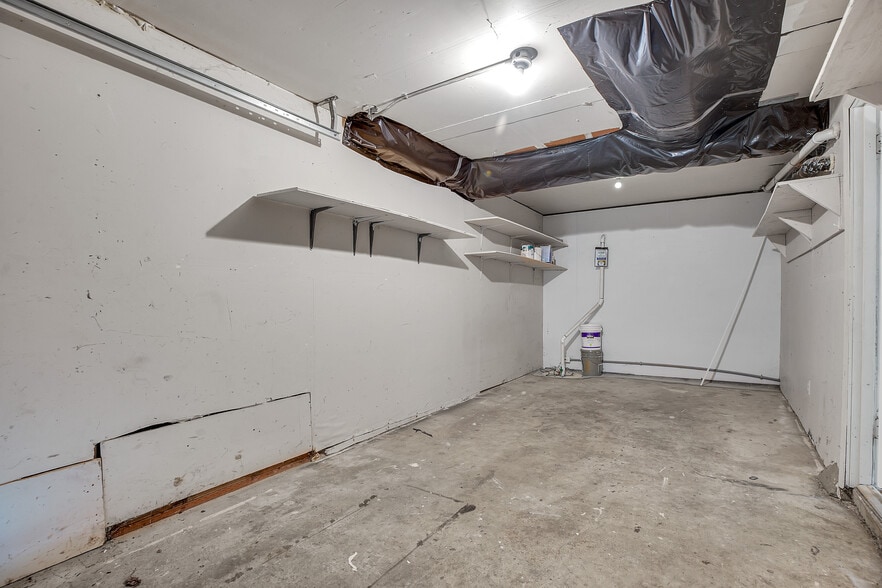 More Photos Of 17792 Webster Rd, Gladstone Apartments For Sale