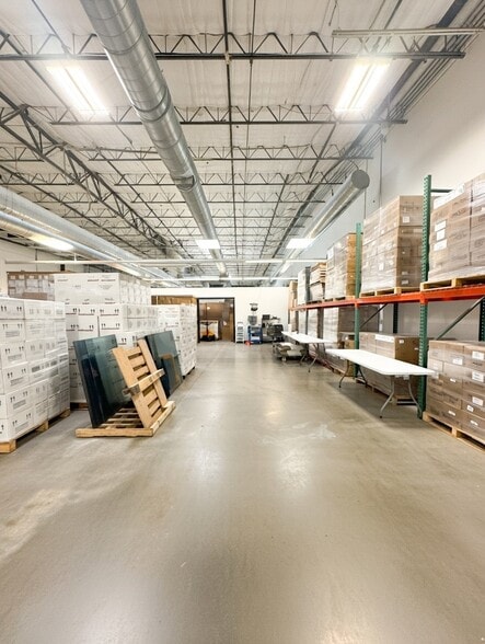 More Photos Of 4750 S 44th Pl, Phoenix Research And Development For Lease